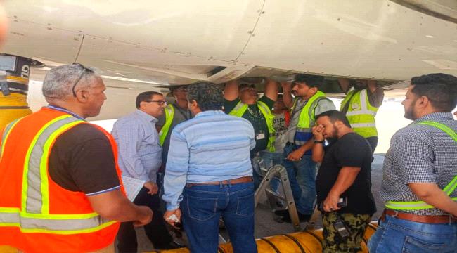 رئيس مجلس إدارة الخطوط الجوية اليمنية يتفقد هنجر صيانة اليمنية 