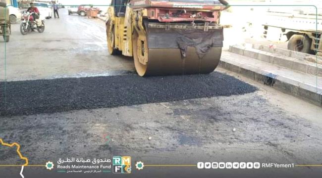 استكمال أعمال سفلتة الشارع الخلفي للسجن في المنصورة