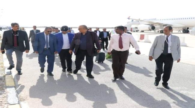 وزير الكهرباء يصل إلى مدينة المكلا  تلبية لدعوة السلطة بالمحافظة 