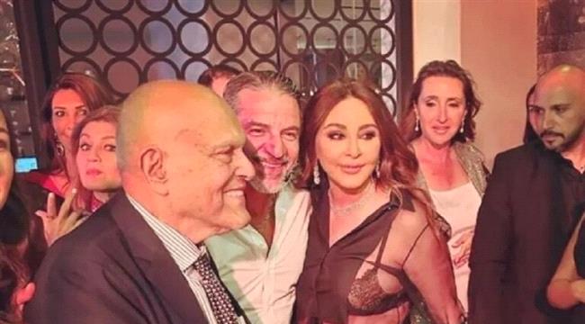 قبلة إليسا وملابسها تثيران الجدل والتساؤلات