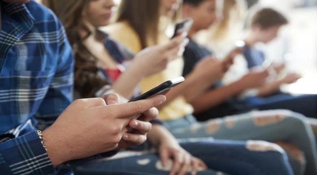 غوغل تتيح للمراهقين إمكانية الوصول إلى دردشة "بارد"