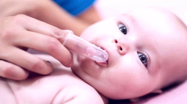 أسباب رائحة الفم الكريهة لدى الرضع