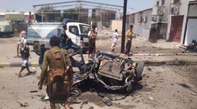 نجاة قائد عسكري من تفجير سيارة مفخخة بموكبه في أبين 