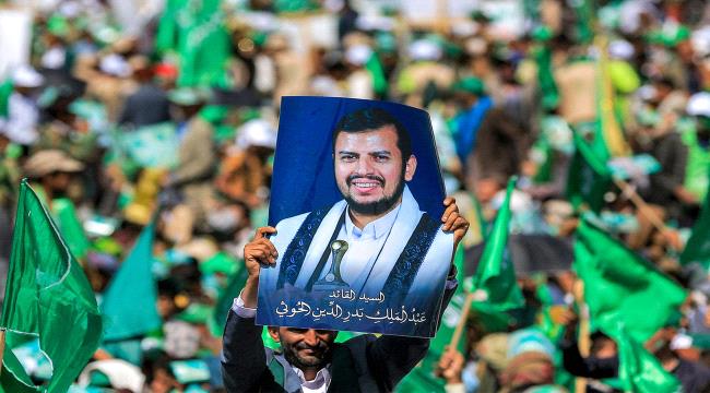 صحفي يمني يكشف عن "فضيحة حوثية" تحت غطاء الزينبيات