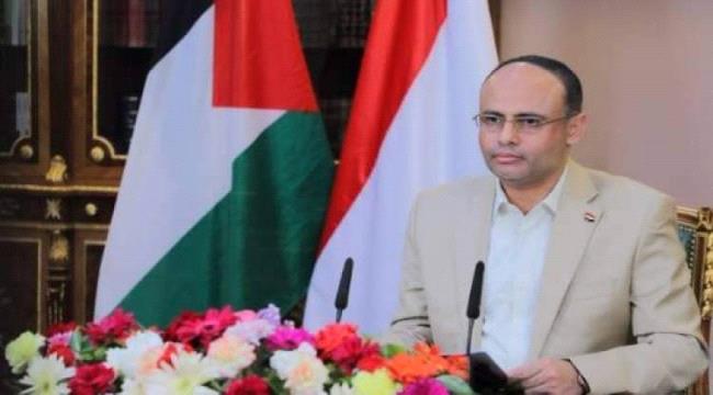 الحوثي يتهم التحالف بالمماطلة ويهدد بالرد