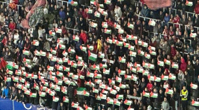 حدث تاريخي في الليجا الإسبانية.. جمهور أوساسونا يفعلها