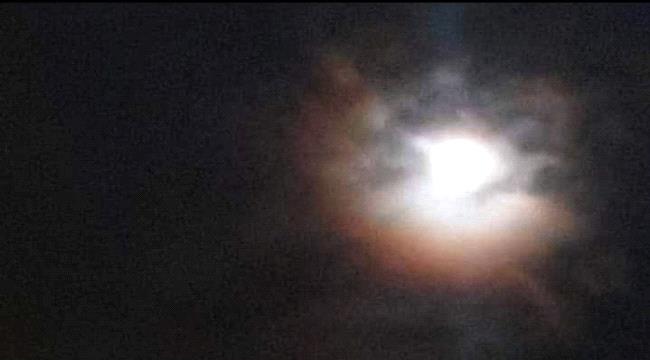 يحدث الآن: خسوف جزئي للقمر