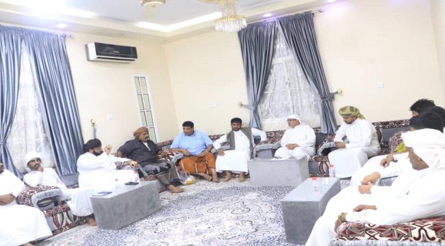 اتحاد مقاولي المهرة يلتقي رئيس المجلس العام لأبناء المهرة وسقطرى ويشرح مظلوميته ومماطلة السلطة عن دفع مستحقات المقاولين