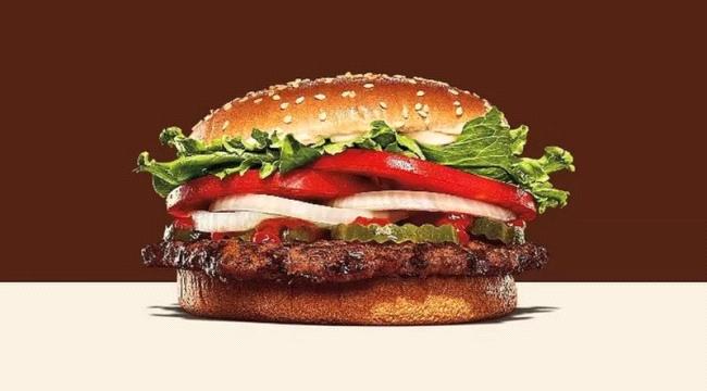 لماذا لا تبدو شطيرة البرغر في الواقع كما هي في الإعلانات؟