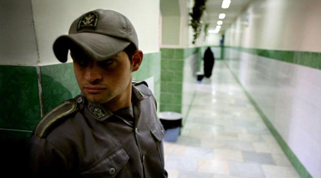 إيران تهدد البحرين وتجامل السعودية