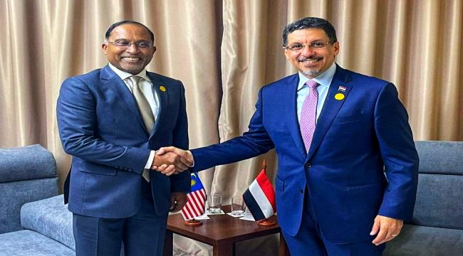 "بن مبارك" يلتقي نظيره الماليزي في كوبا 