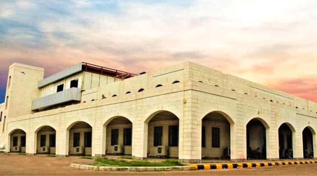 صرف مرتبات 95% من موظفي الدولة لشهر أغسطس عبر البنوك