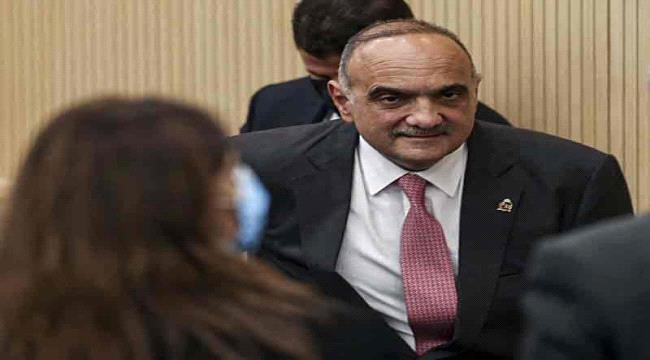 دعوات متزايدة لتغيير حكومة بشر الخصاونة