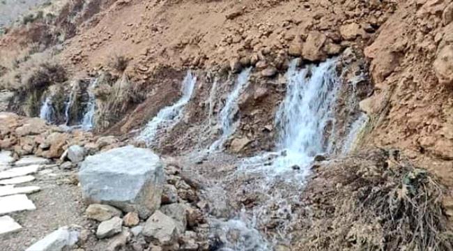 عيون مياه عذبة تتفجر في مناطق الزلزال بالمغرب