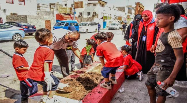 مدارس العاصمه عدن تحتفل باليوم العالمي للأرض