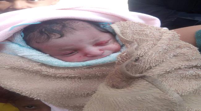 صورة.. وفاة الطفل التي عثر عليها تحت أشجار السيسبان في تبن 