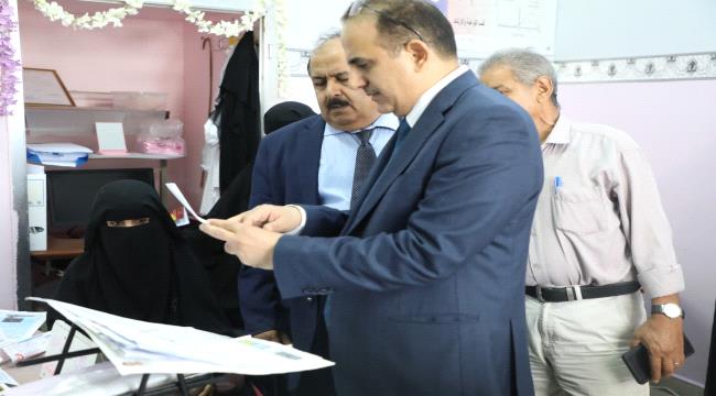 وزير الصحة يتفقد مركزي الطب النووي و الأورام في عدن