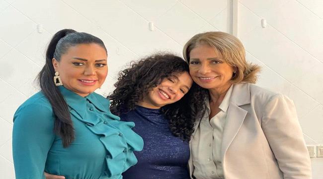 رانيا يوسف تعلن دخول ابنتها نانسي عالم التمثيل