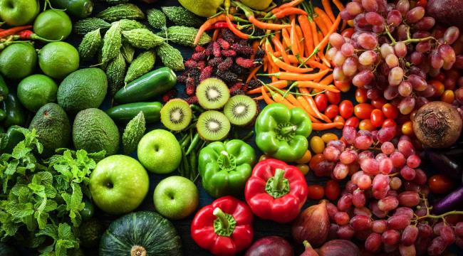 الكشف عن 5 أسرار غذائية لأطول الناس عمراً في العالم