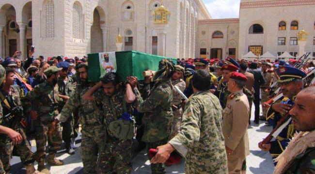 الحوثيون يكشفون عن قتلاهم الذين تعرضوا للقصف في البحر الأحمر 