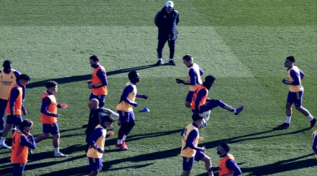 أنشيلوتي "ليس سعيدا" بشأن مواجهة أتلتيكو مدريد