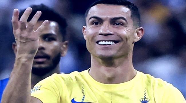 شاهد لاعب ريال مدريد يتلقى هدية ثمينة من النصر السعودي