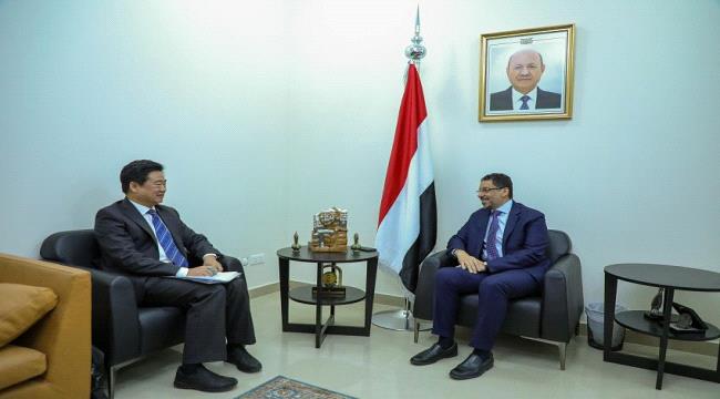 بن مبارك يلتقي القائم باعمال السفارة الصينية