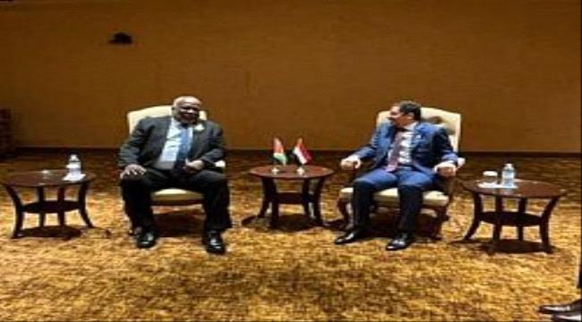 وزير خارجية اليمن يلتقي رئيس وزراء غويانا 