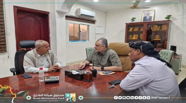 المهندس معين الماس  يناقش احتياجات محافظة سقطرى  من مشاريع صيانة الطرق 