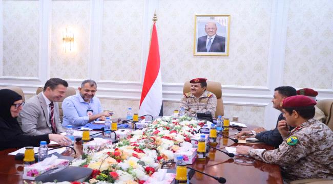 الفريق الداعري: مليشيا الحوثي زرعت ملايين الألغام بعد إعلان خلو البلاد منها بعام 2010م