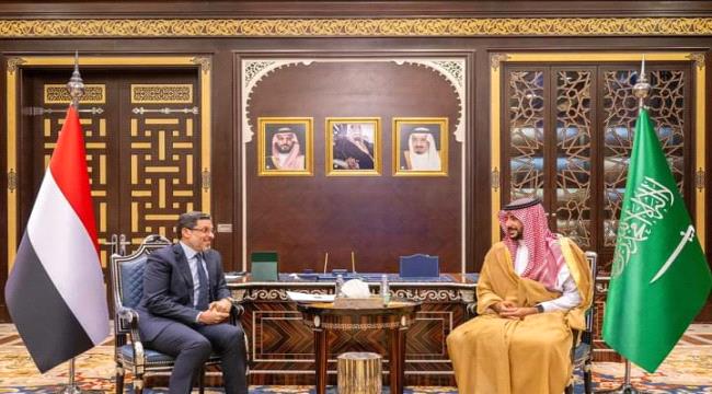 بن مبارك يستعرض مع وزير الدفاع السعودي تطورات الأوضاع على الساحة الوطنية