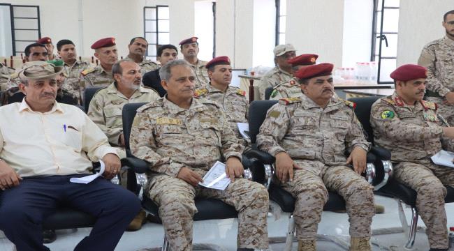 بحضور وزير الدفاع كلية القيادة والاركان تدشن مناقشة البحوث الفردية لمنح درجة الماجستير