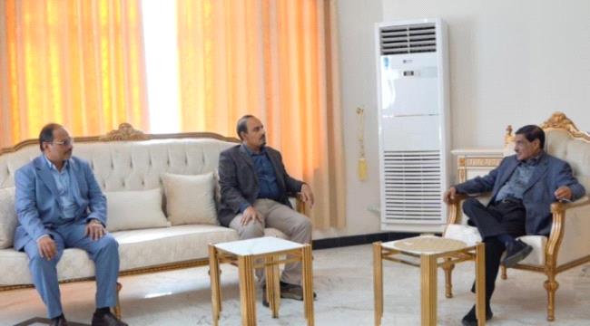 حركة «غير لائقة» للواء فرج البحسني أمام محافظ حضرموت