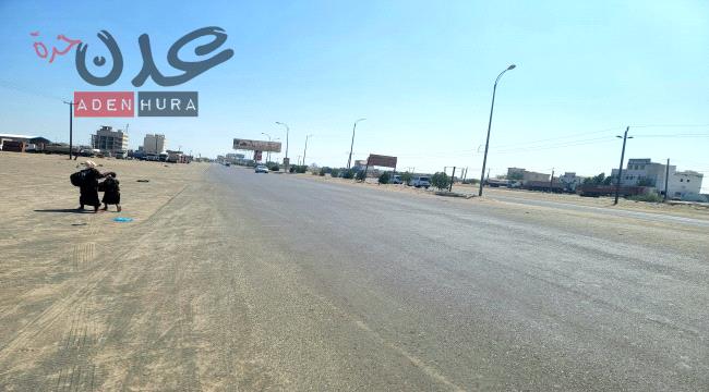 لحج.. عصابة مسلحة تسرق سيدة وتطلق عليها 
