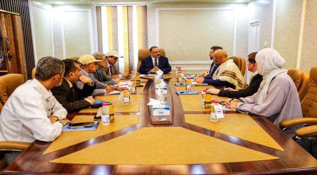 لقاء يناقش سير عمل مشروع تعزيز أمن الطيران المدني بمطار عدن الدولي
