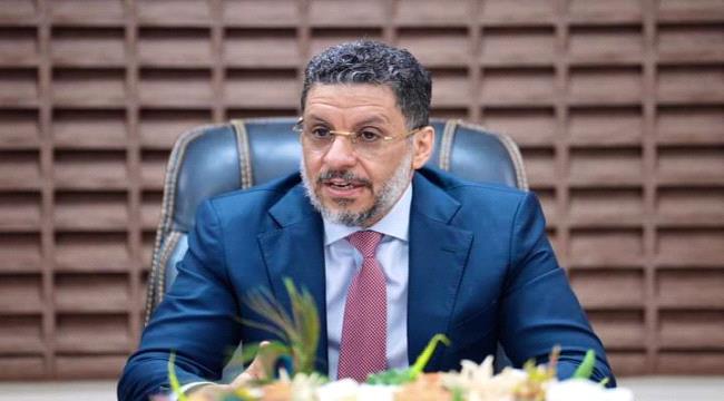 مُطالبات بهيكلة الحكومة واقاله الفاسدين .. وعدم تحميل "بن مبارك" فشل وزراء لم يختارهم (تقرير)