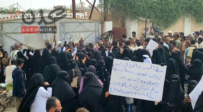 ”نعيش أسوأ الأزمات“.. المواطنون يطالبون بتدخل فوري لإيقاف الانهيار المعيشي