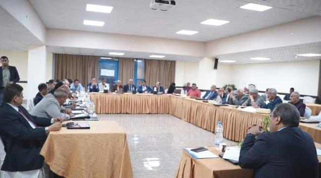 الوصابي يختتم اللقاء التشاوري لرؤساء الجامعات اليمنية في عدن 