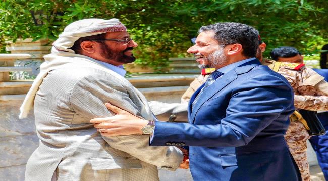بن مبارك يصل مأرب في أول زيارة له منذ توليه رئاسة الحكومة