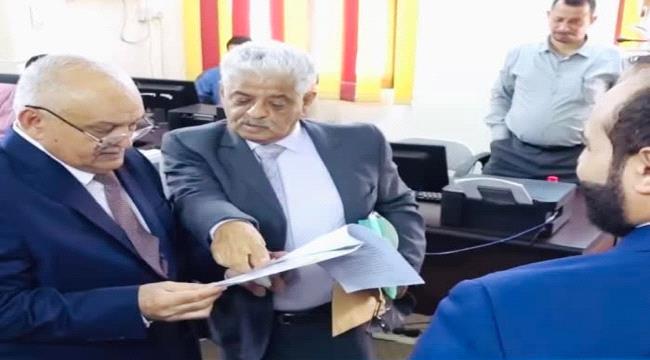 وزارة الخدمة المدنية تبدأ إجراءات الترقيات والعلاوات والتسويات المستحقة للموظفين