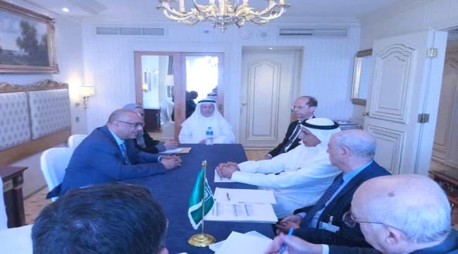 وزير التخطيط يلتقي رئيس مجلس إدارة الصندوق العربي