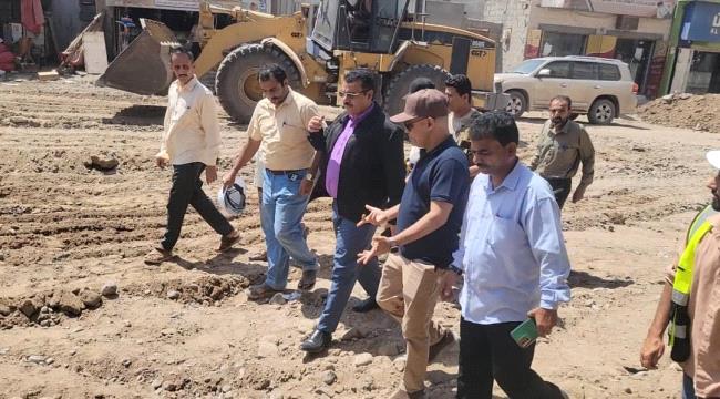 تدشين مشروع إعادة تأهيل شارع «تقاطع الكثيري - السوق المركزي» في المنصورة
