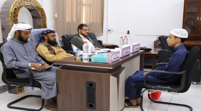 استمرار الحملة الميدانية لإلزام التجار بتخفيض الأسعار وإشهارها في المعلا