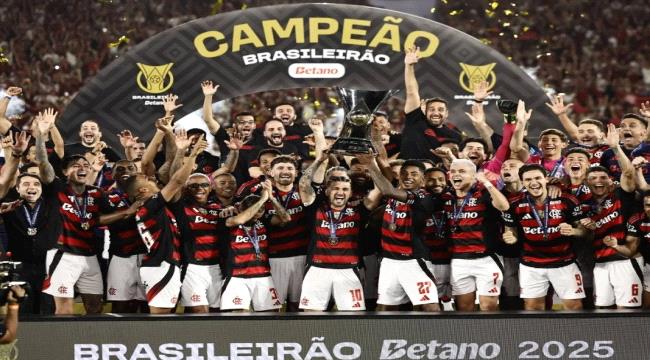 بعد لقب ليبرتادوريس... فلامنغو يُتوج بطلاً للدوري البرازيلي