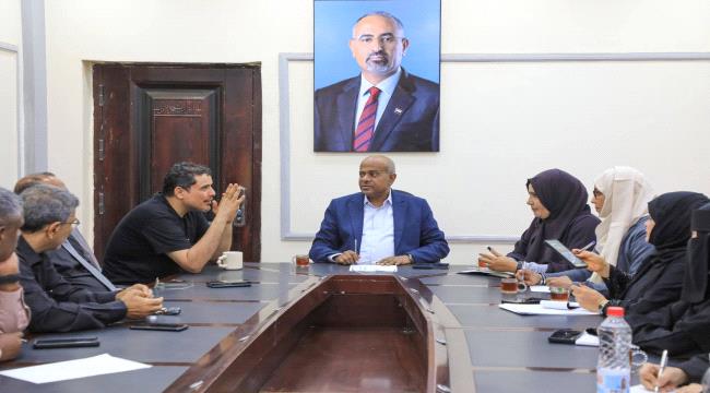 خالد الخليفي يناقش ترتيبات انطلاق الأنشطة الرياضية ضمن اتفاقية 