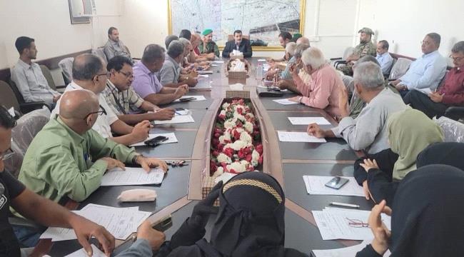 "النظافة والأمن والخدمات.. أولويات خطة رمضان في منصورة عدن "