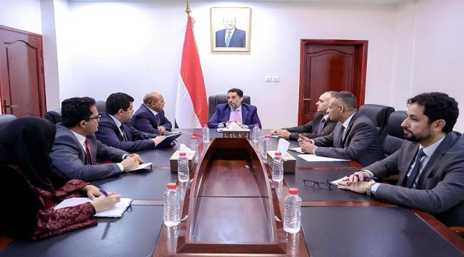 بن مبارك: معالجة تقلبات العملة وتعزيز الاستقرار الاقتصادي على رأس أولويات الحكومة