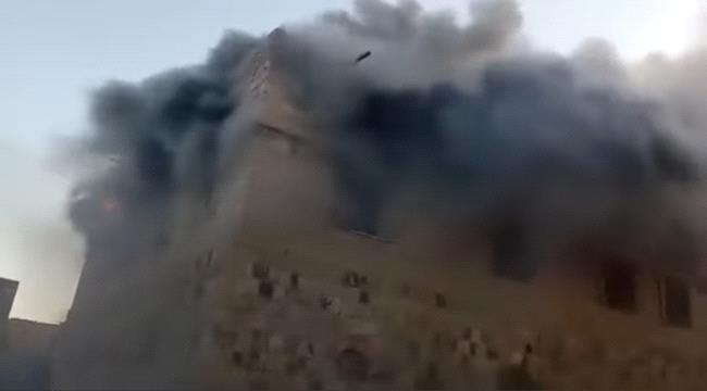 مليشيا الحوثي تقطع الاتصالات وتواصل حصار قرية حنكة آل مسعود