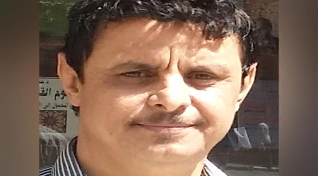 كاتب صحفي ينتقد رواتب المسؤولين ويصف الشعب بـ"المسطول"