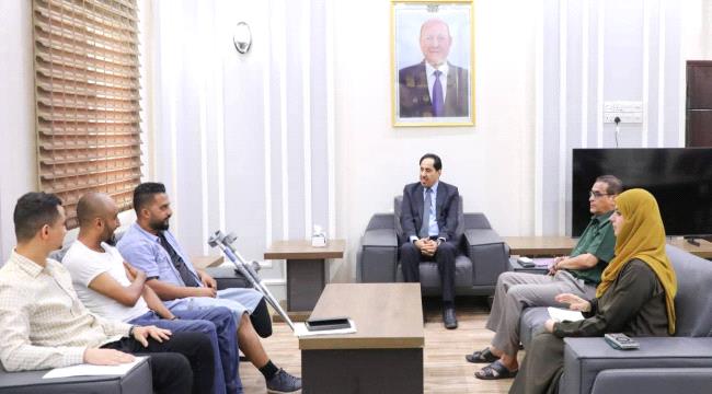 الوزير البكري يلتقي نائب رئيس الاتحاد العام لكرة القدم لـ 
